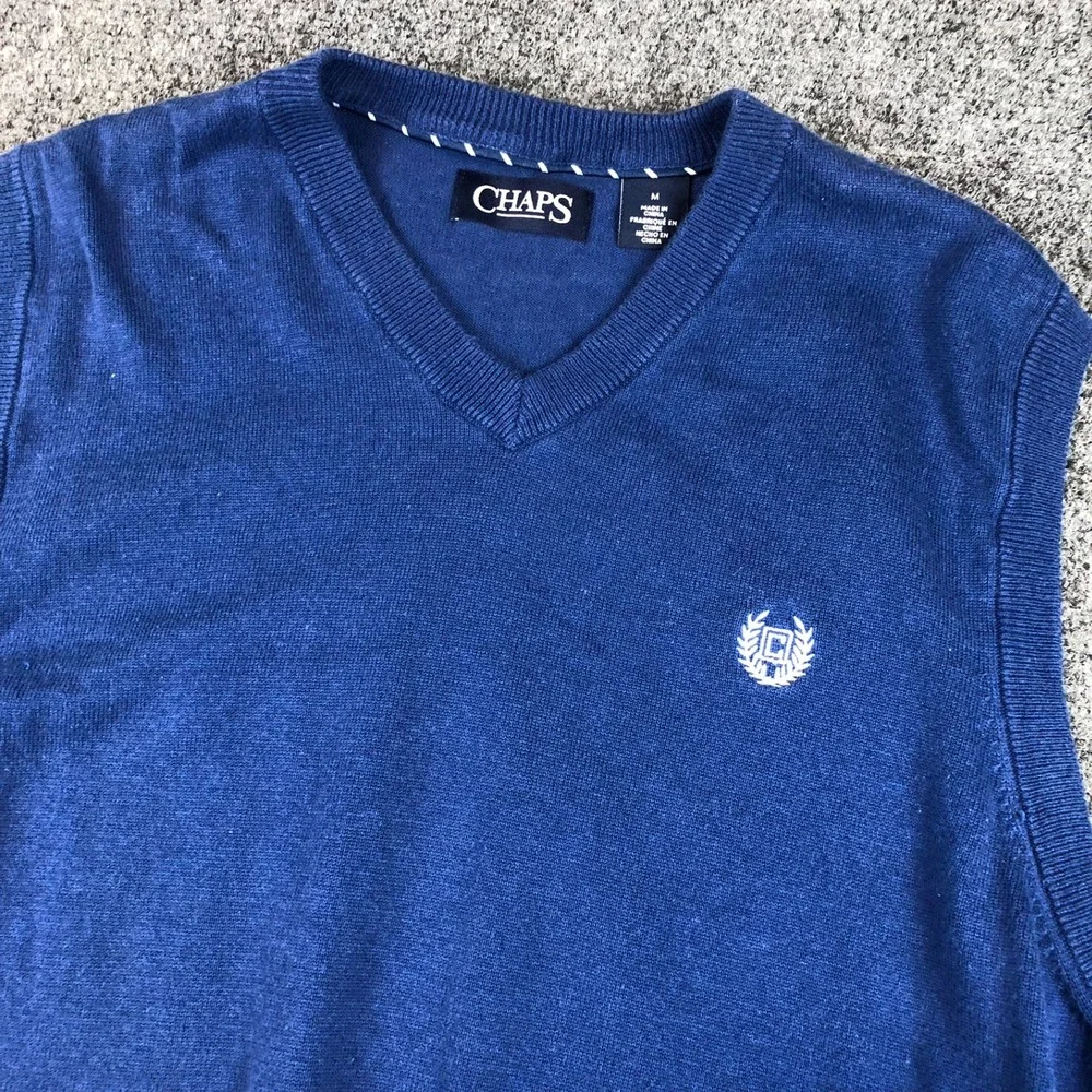 Chaps Mens V Neck‎ Sweater Vest Blue Size M Embroidered Logo Classic Preppy